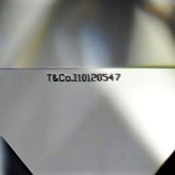 19554 Tiffany & Co. Platinum 1.07ct F VS2 Round Diamond Engagement Ring 6 - Picture 3 of 7